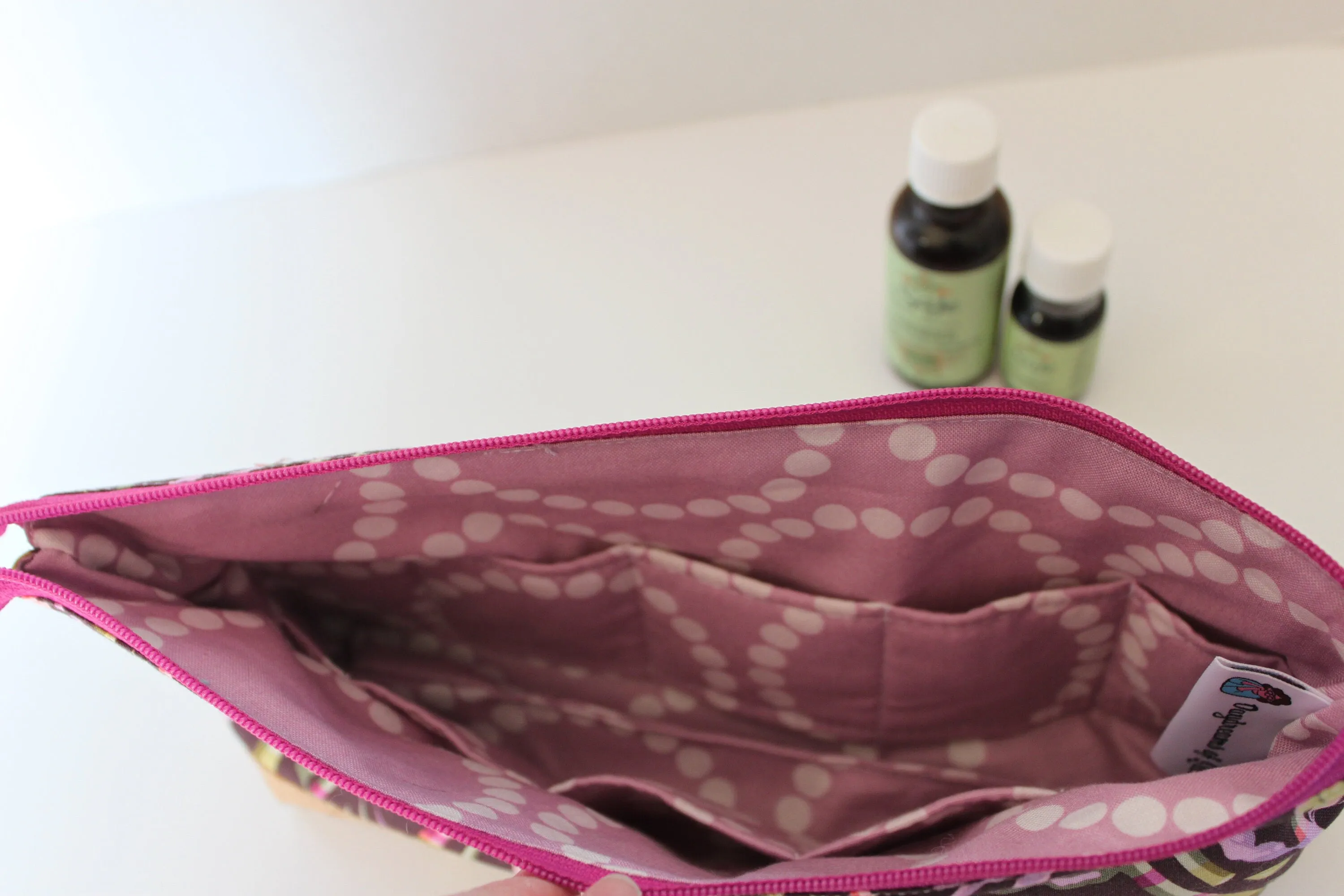 Essential Oil Pouch, Zipper Pouch, Oil Pouch with Cork Base, essential oil storage, bag for essential oils, handmade oil pouch, gift for her