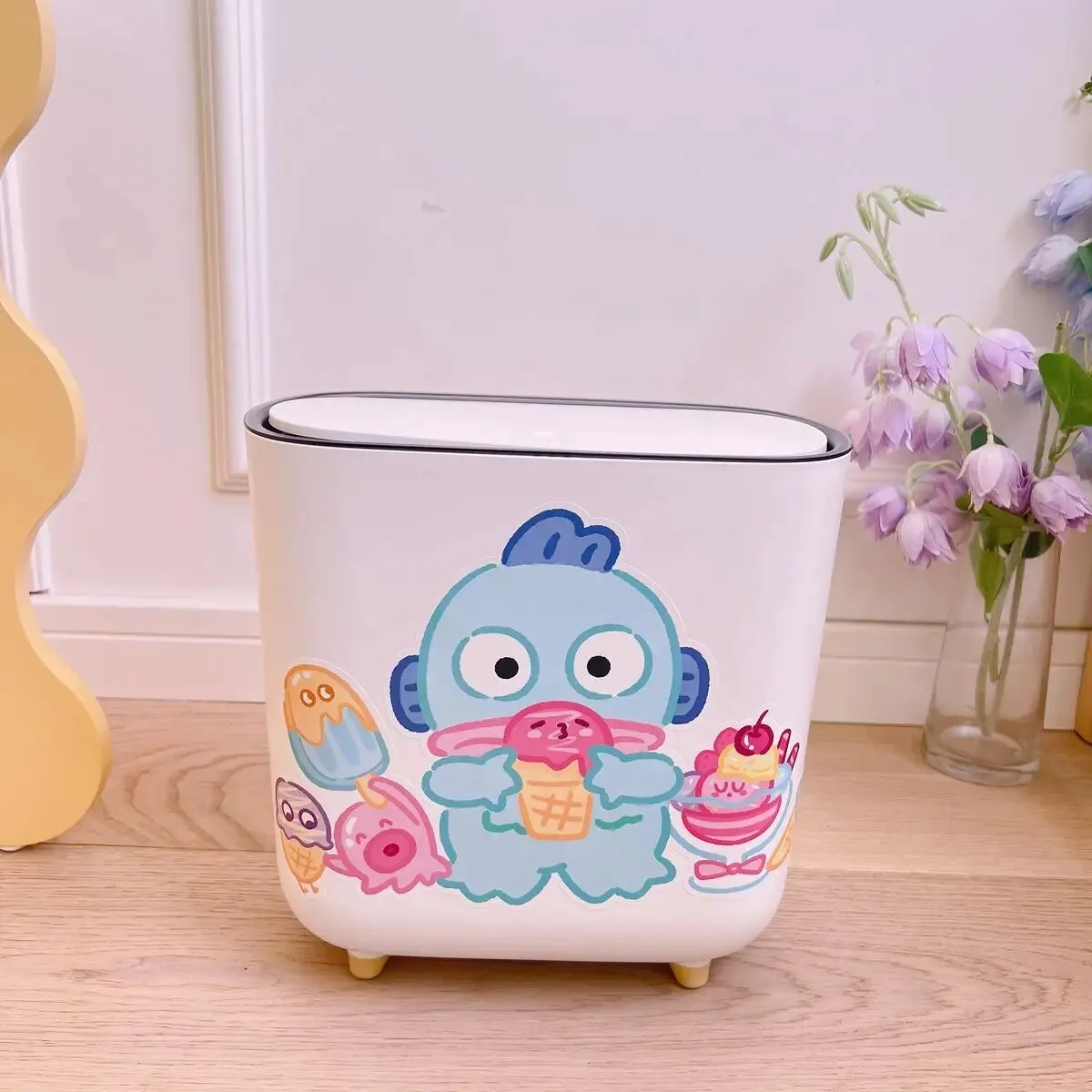 Kawaii Short-Legged Sanrio Trash Can