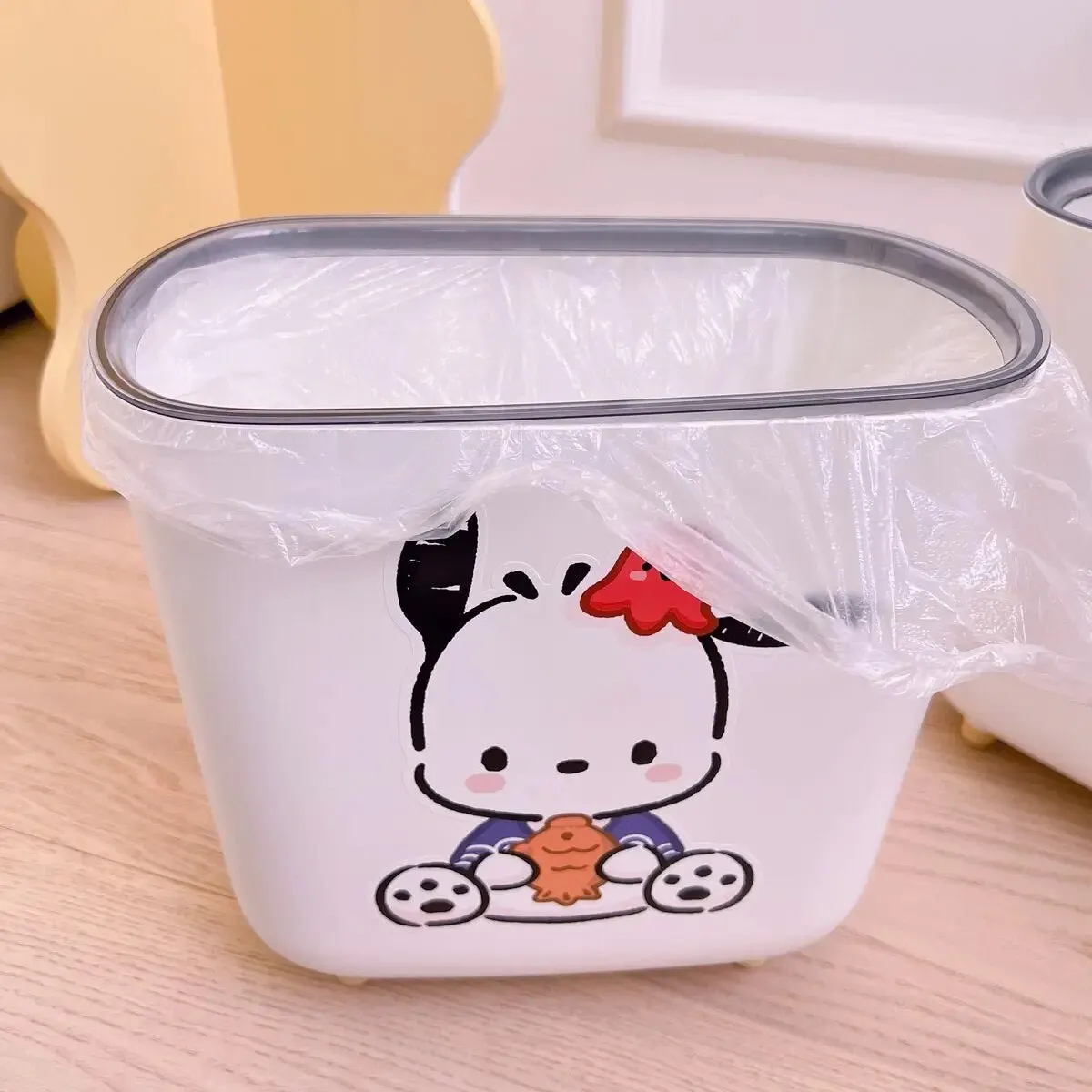 Kawaii Short-Legged Sanrio Trash Can