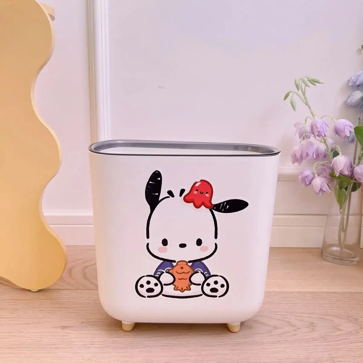Kawaii Short-Legged Sanrio Trash Can
