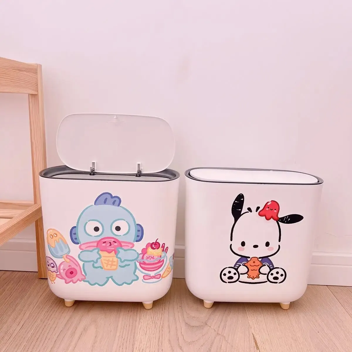 Kawaii Short-Legged Sanrio Trash Can