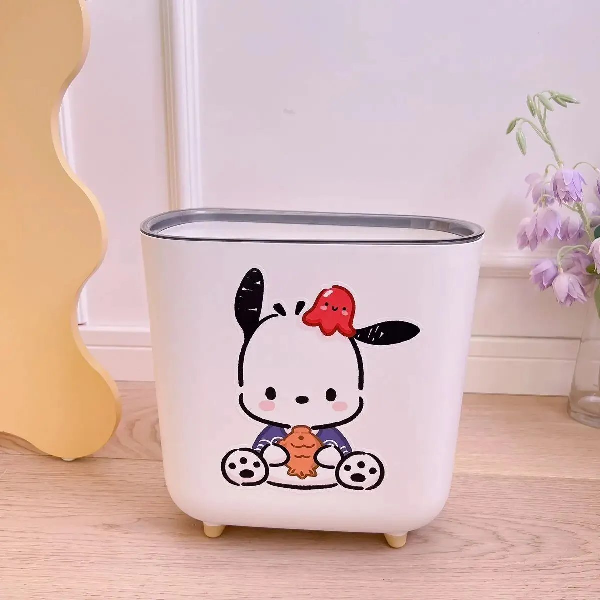 Kawaii Short-Legged Sanrio Trash Can