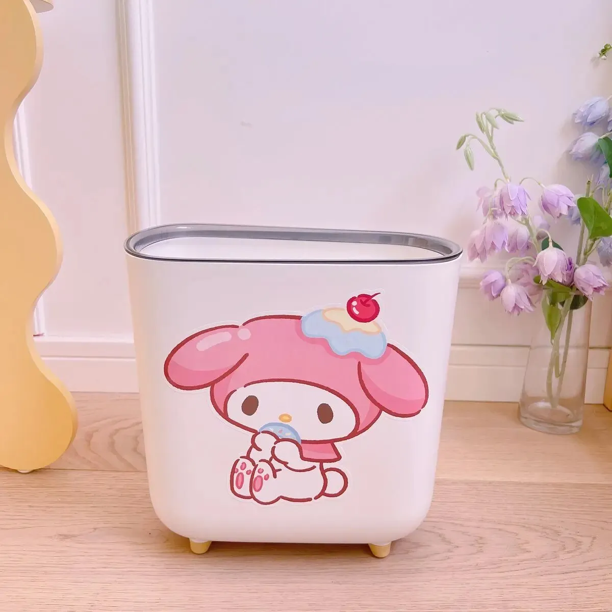 Kawaii Short-Legged Sanrio Trash Can