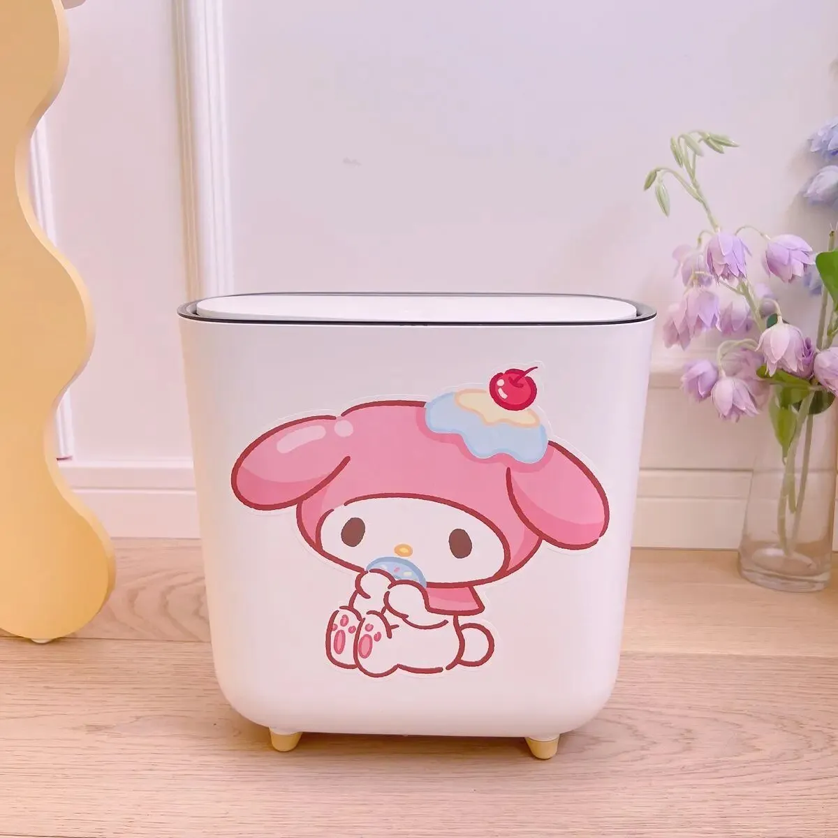 Kawaii Short-Legged Sanrio Trash Can