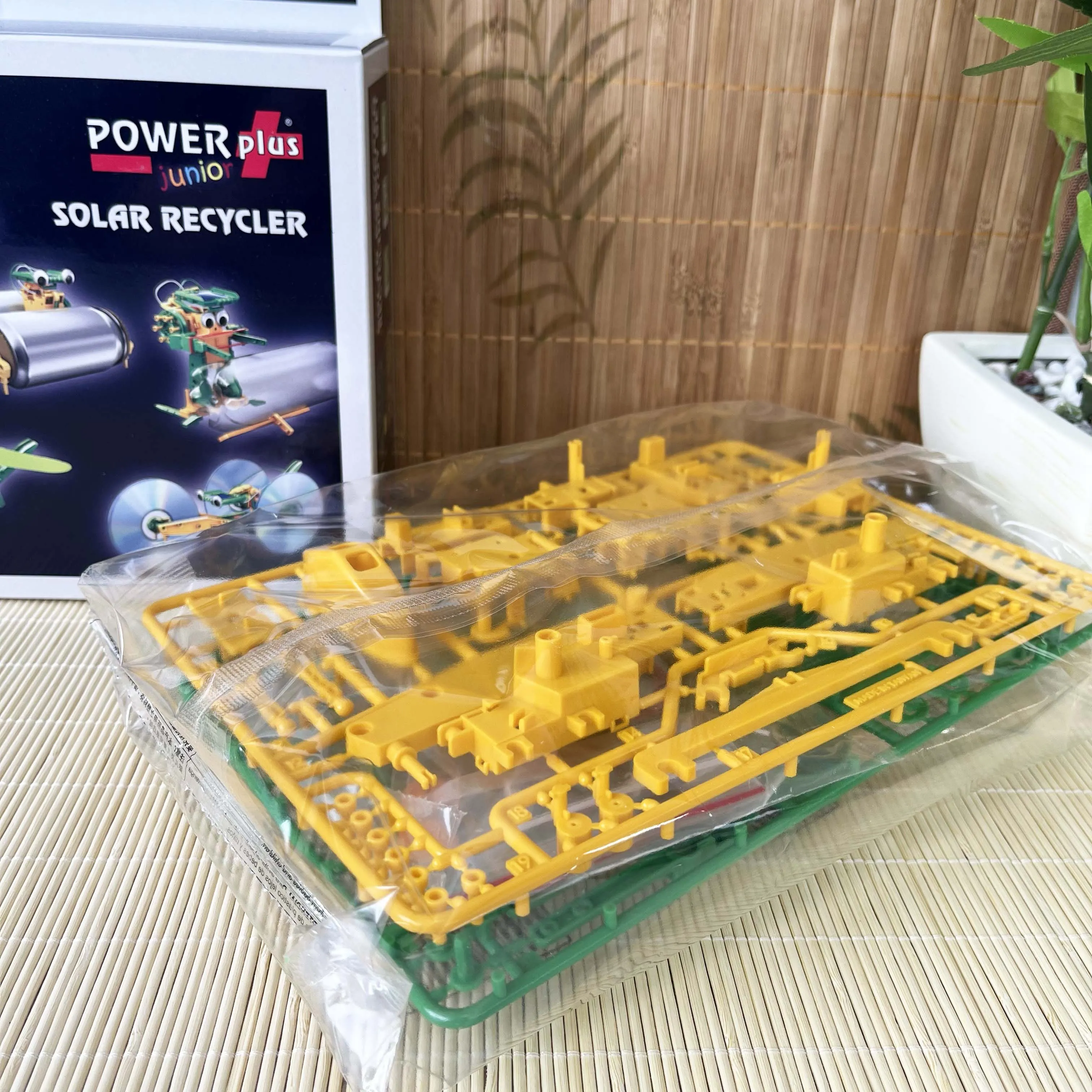 POWERplus Junior Recycler Solar Powered Recycling Toy Set