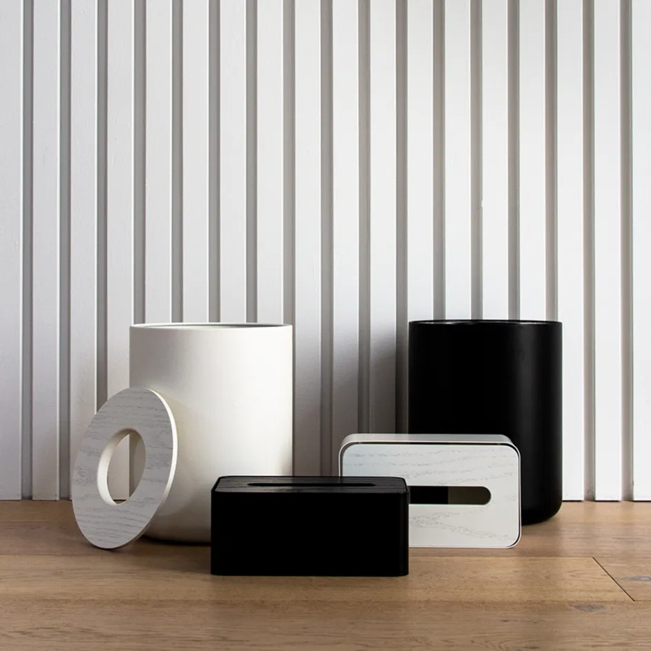 Round Bin with Oak Lid - White