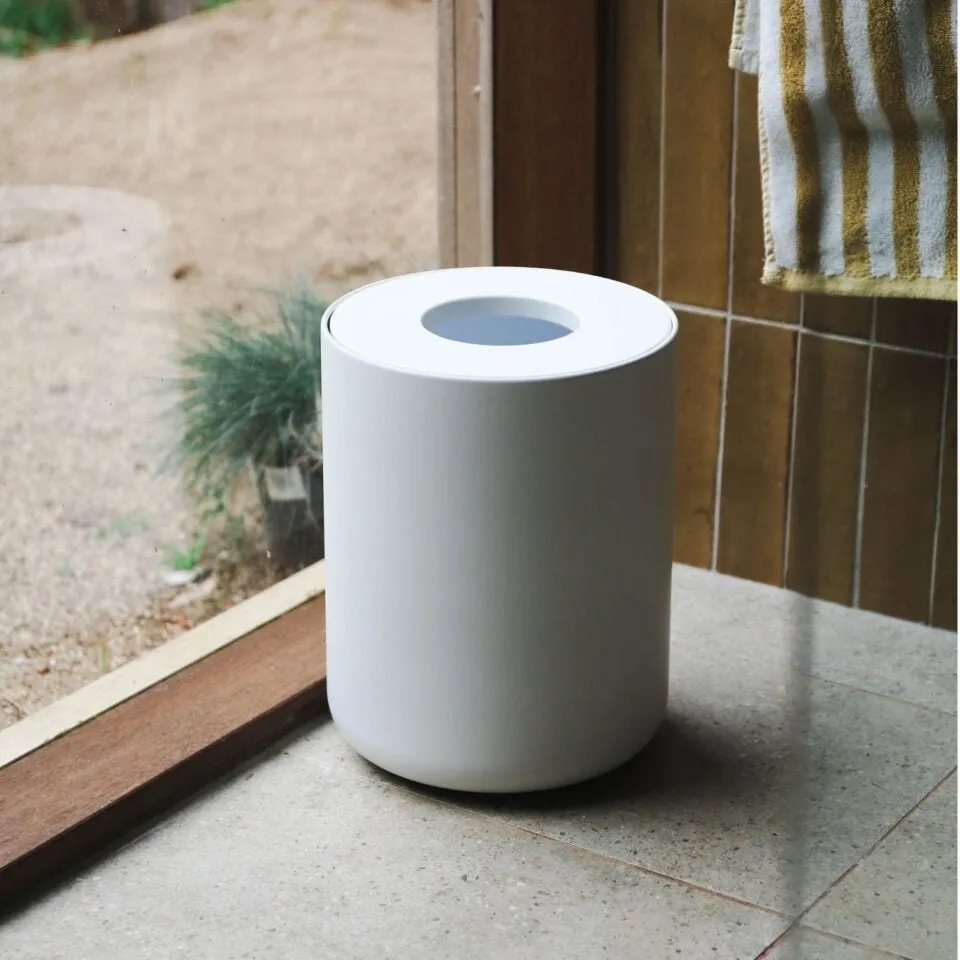 Round Bin with Oak Lid - White