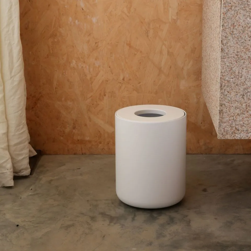 Round Bin with Oak Lid - White