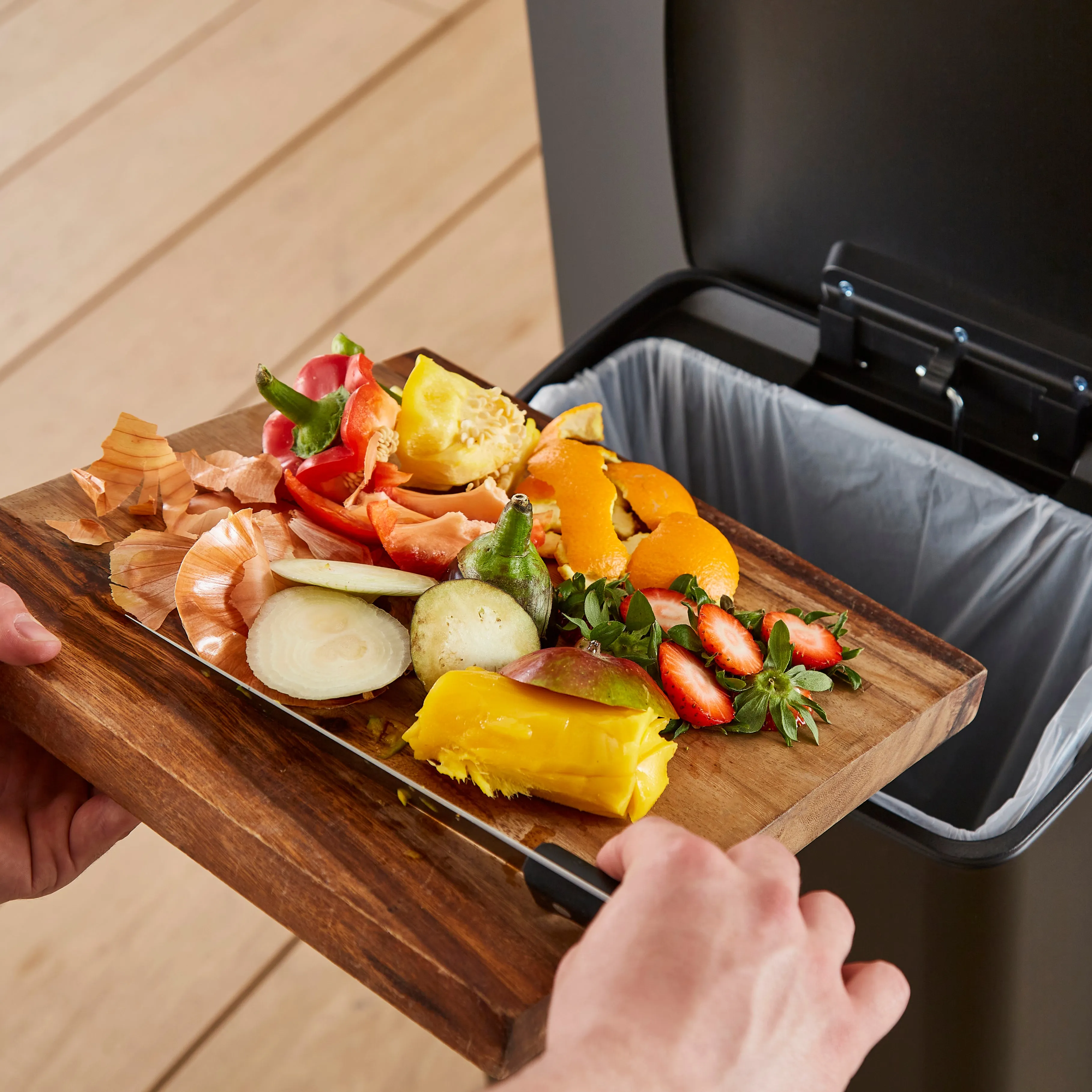 Stealth 30L Pedal Bin