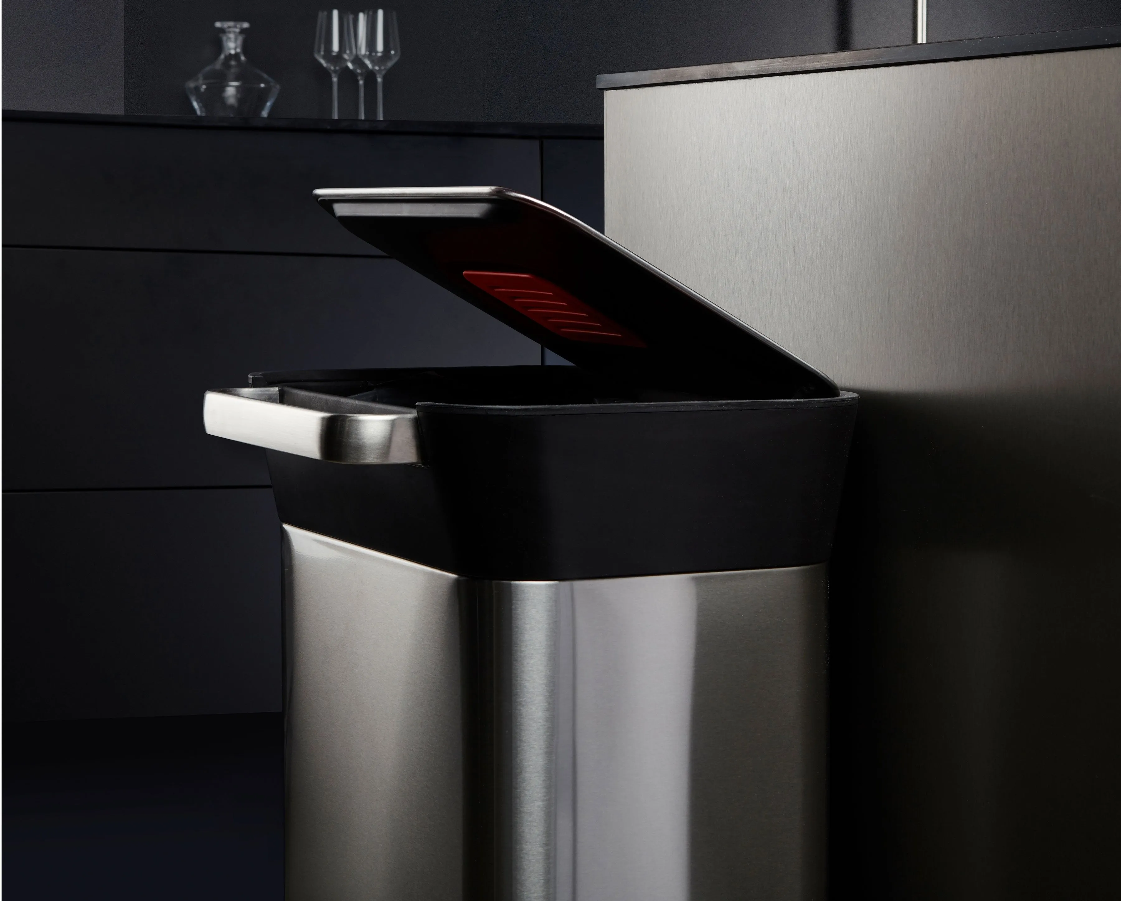 Titan 20L Trash Compactor