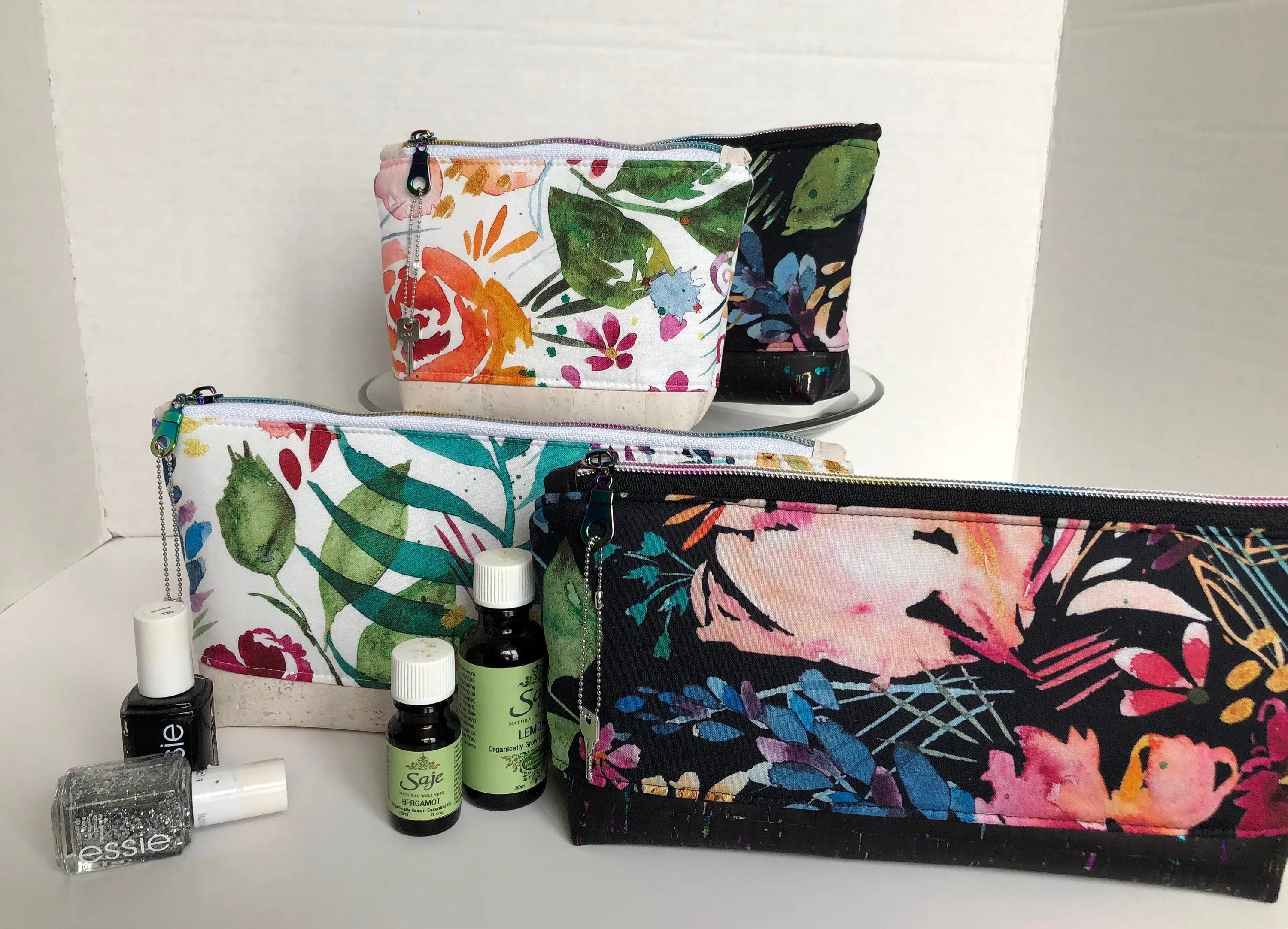Watercolour Floral Essential Oil Pouch, Nail Polish Zipper Pouch, Waterproof Cosmetics Bag